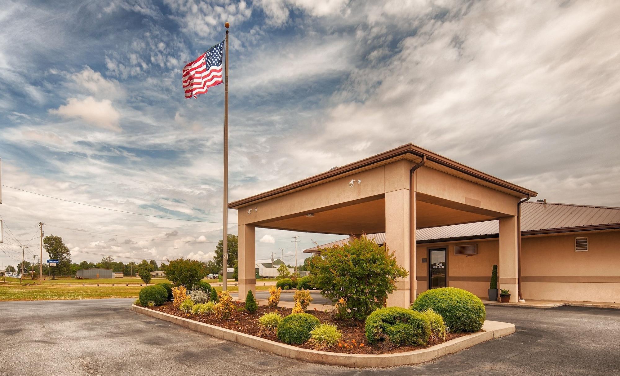 Vista Exterior Super 8 by Wyndham McGehee