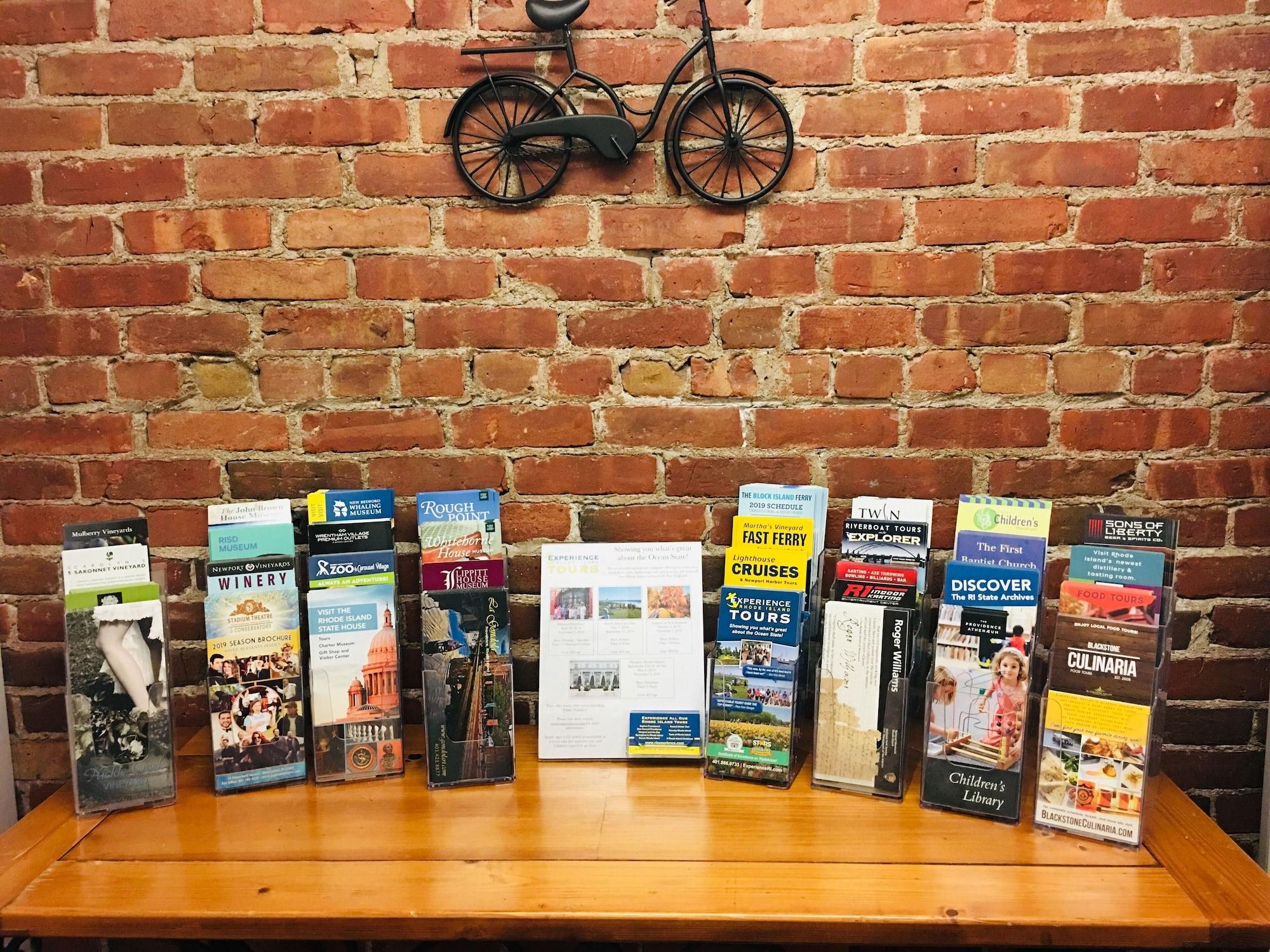 Vista Lobby Christopher Dodge House