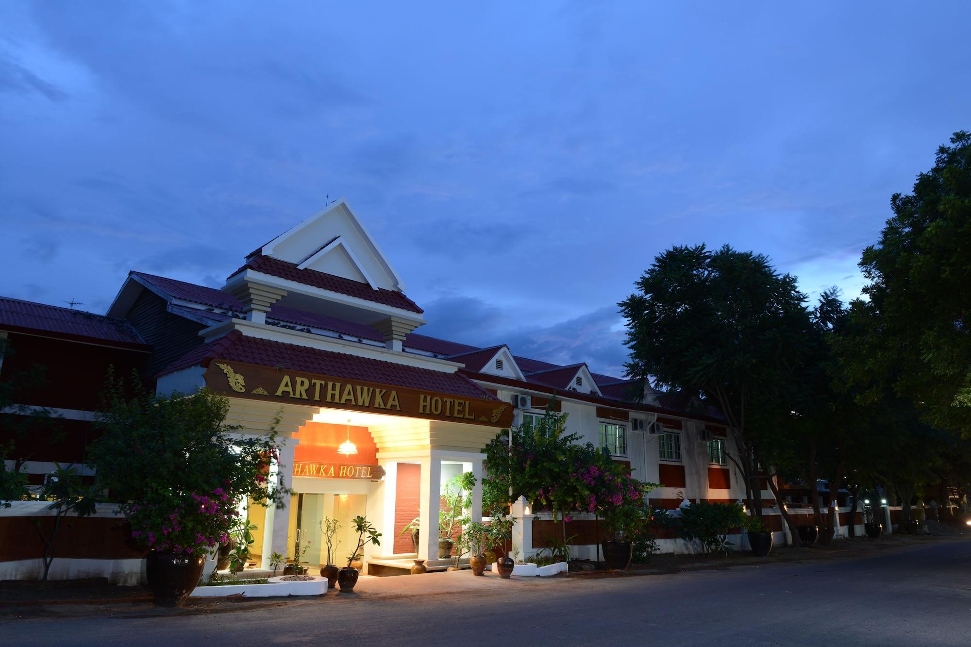 Vista Exterior Arthawka Hotel