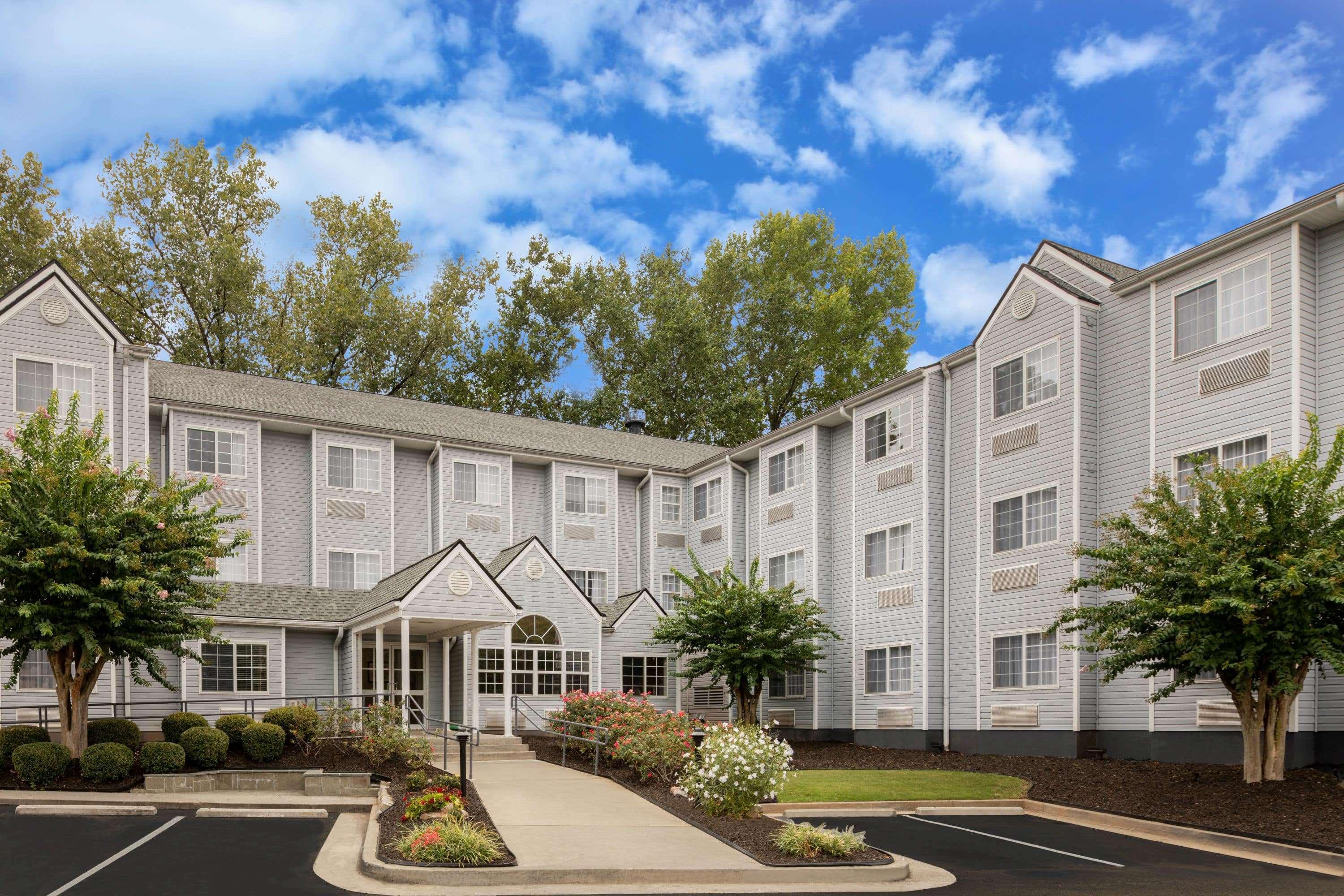Vista Exterior Microtel Inn & Suites by Wyndham Atlanta/Buckhead Area