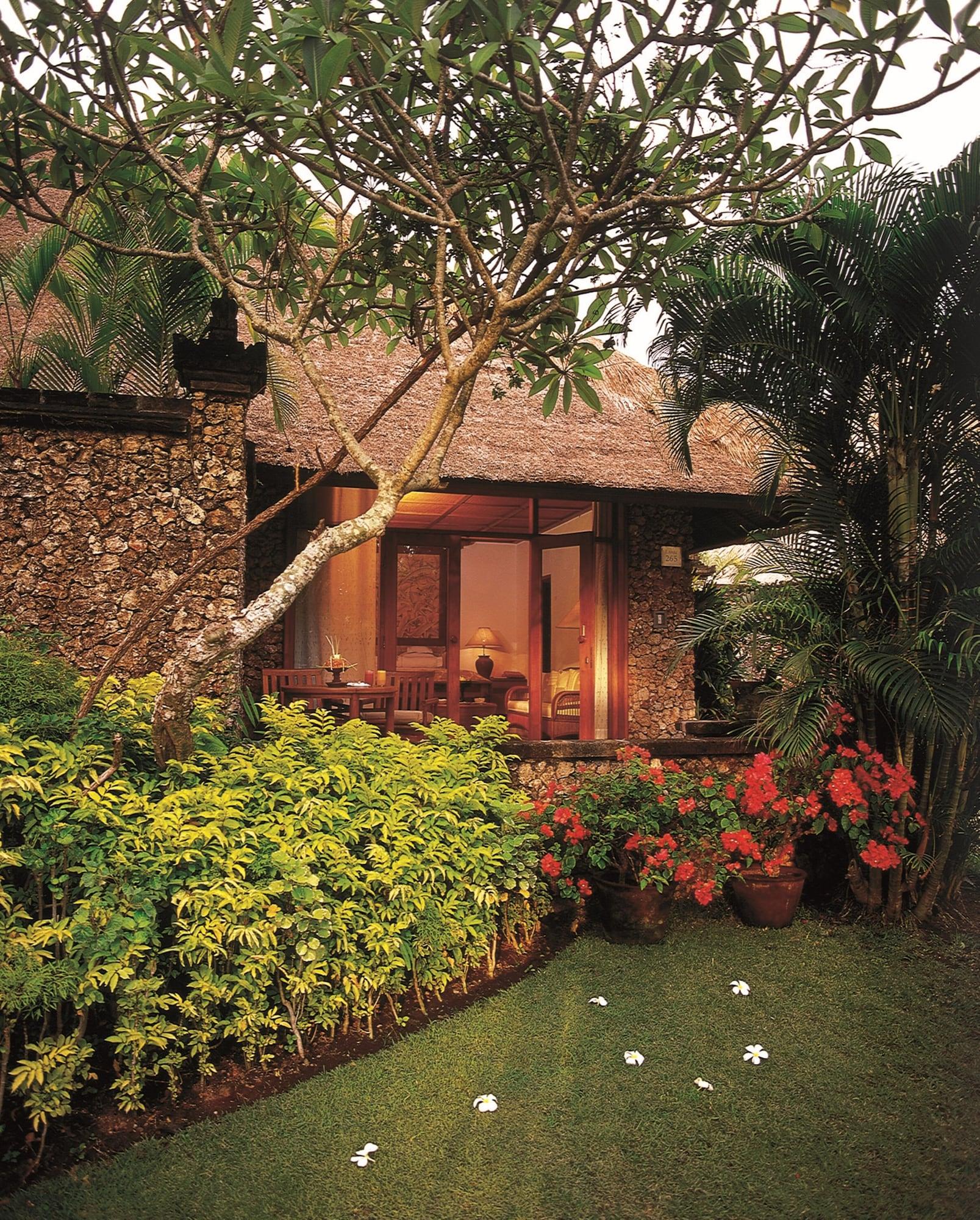 Vista Exterior The Oberoi Beach Resort, Bali