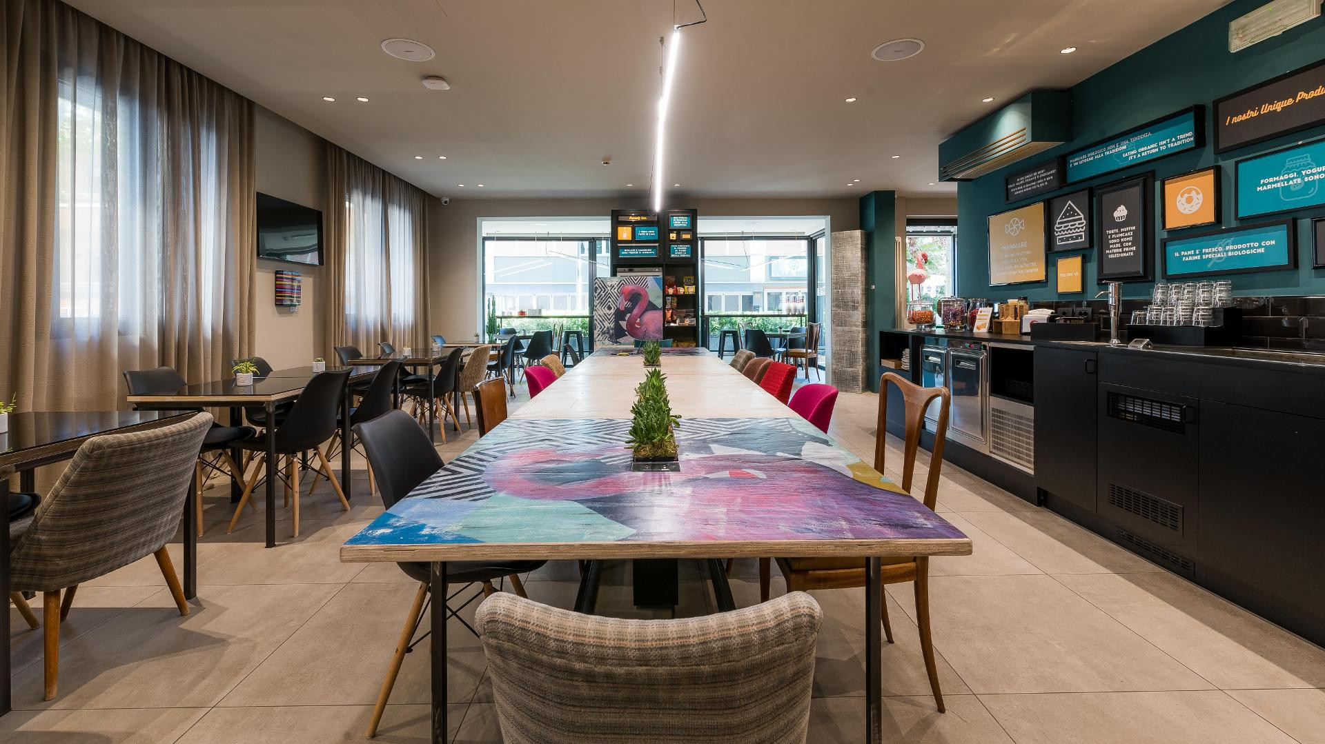 Vista Exterior Up Hotel