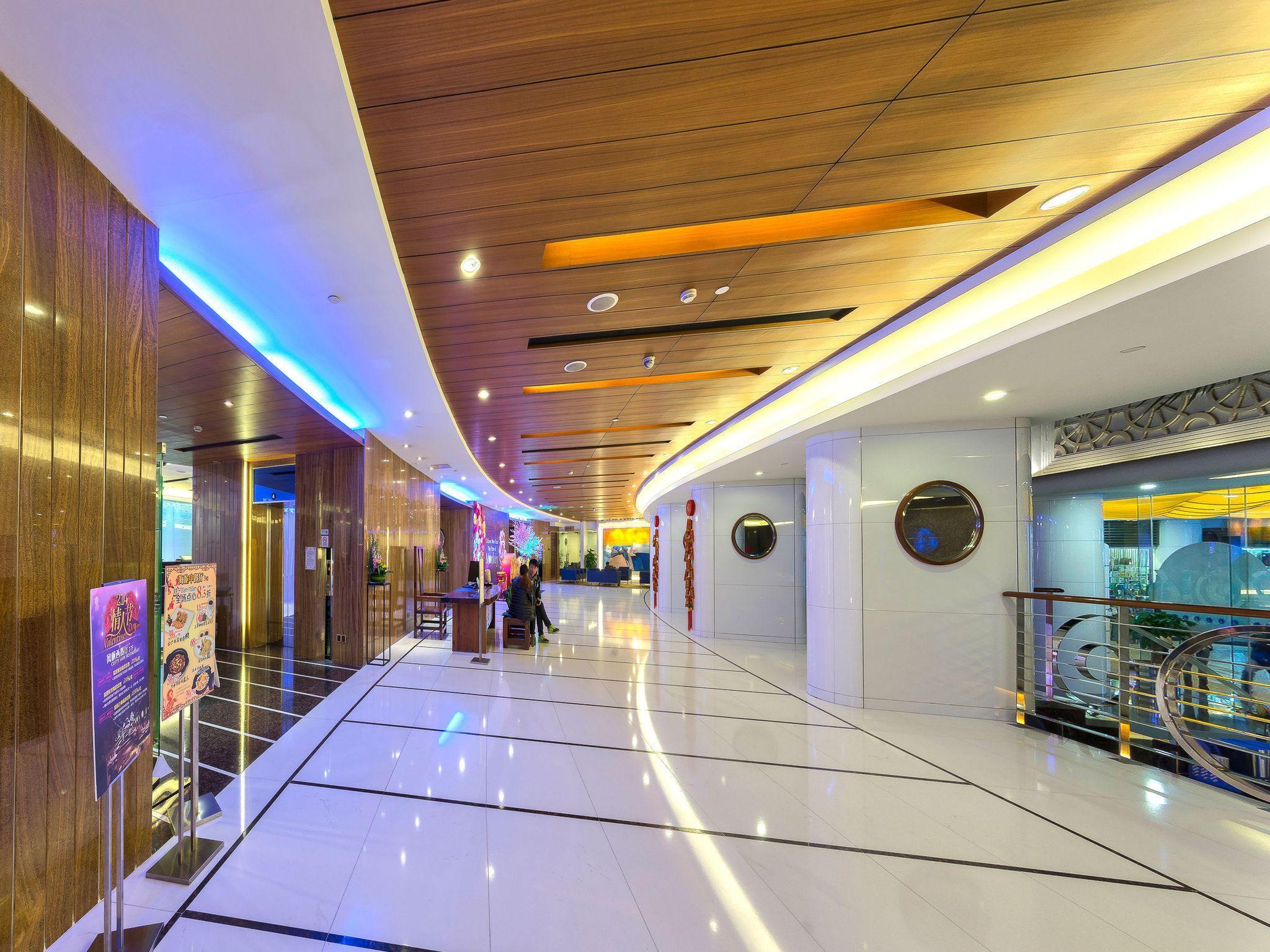 Vista Lobby Ocean Hotel