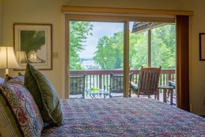 Alquiler Vacacional - PRIVATE LAKEFRONT HOME