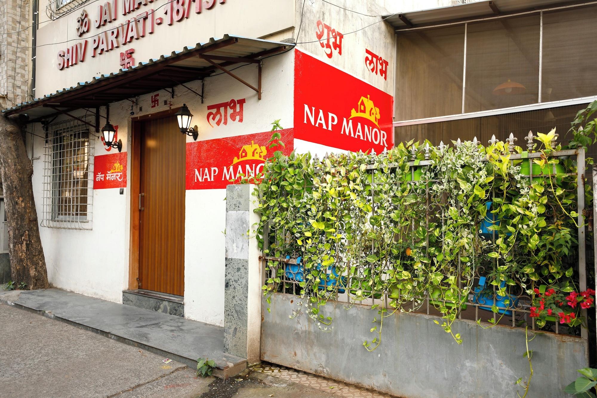 Vista Exterior Nap Manor Hostels