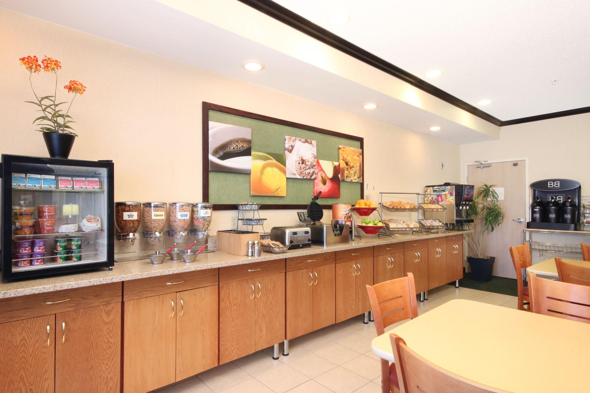 Restaurant Baymont by Wyndham Coon Rapids