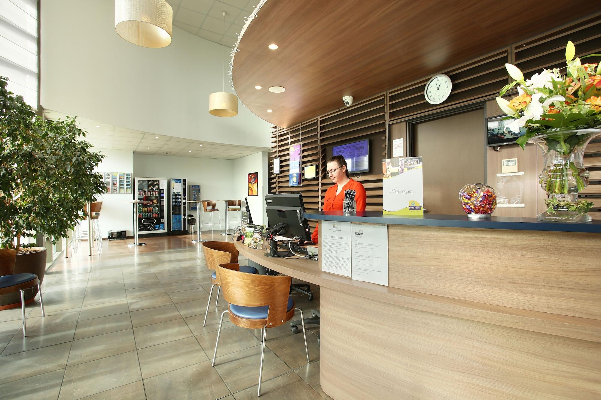 Vista Lobby Suite - Home Orleans Saran