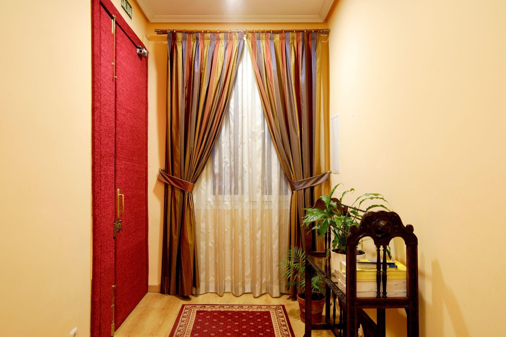 Varios Hostal Sil & Serranos