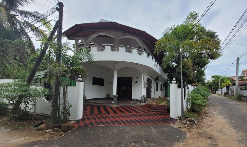 Vista Exterior Grace- The Joyful Rest