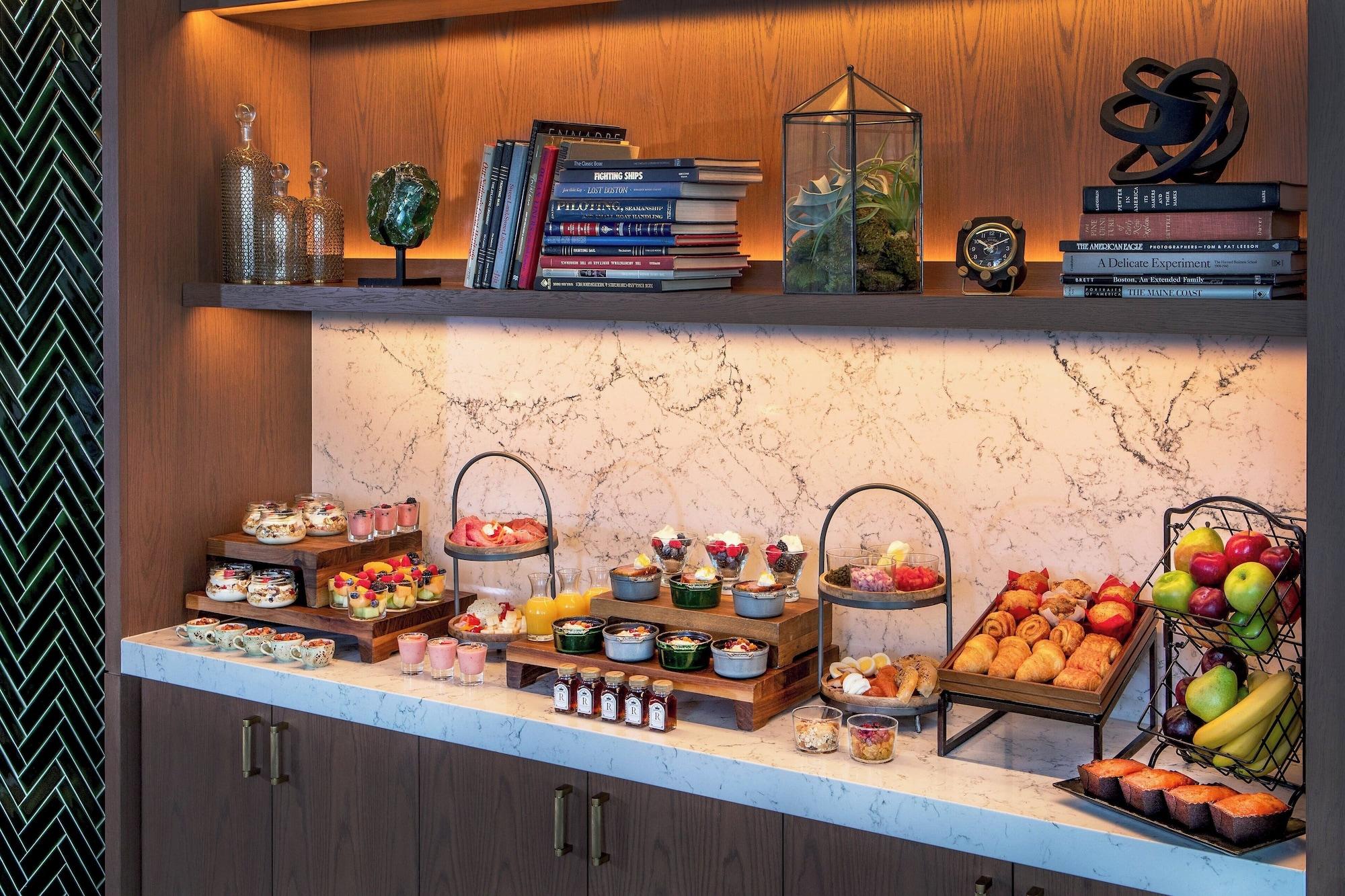 Restaurant Renaissance Boston Seaport District