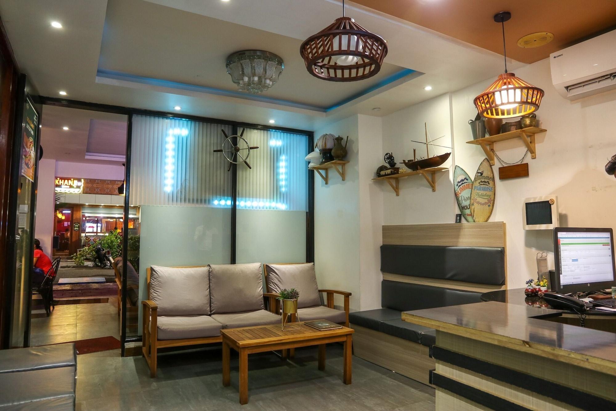 Vista Lobby Turquoise Residence by UI