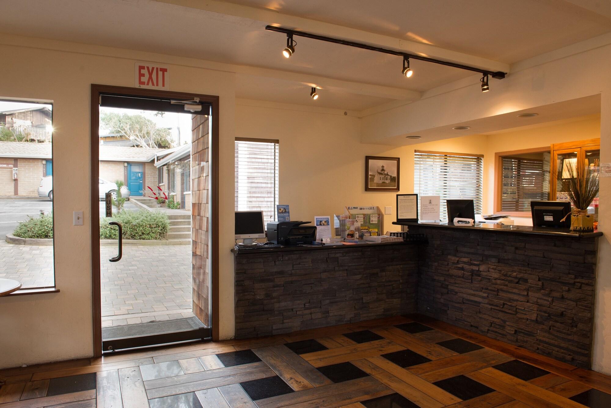 Vista Lobby Lighthouse Lodge And Cottages