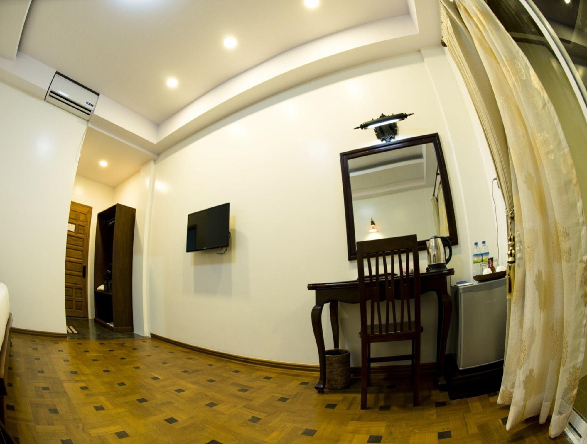 Set de Habitación Yadanarpon Dynasty Hotel