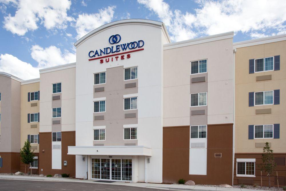 Vista Exterior Western Slope Suites