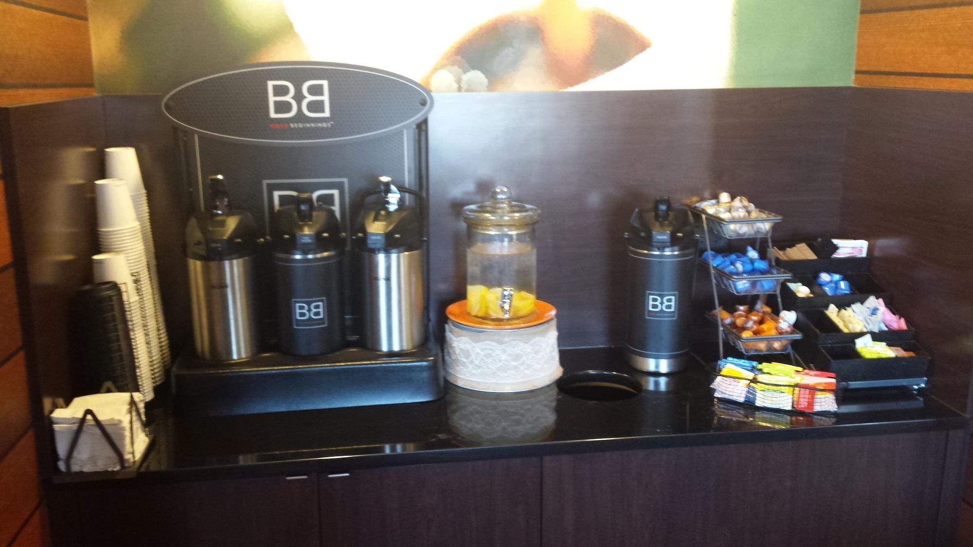 Bar/Salón Wingate by Wyndham Gurnee