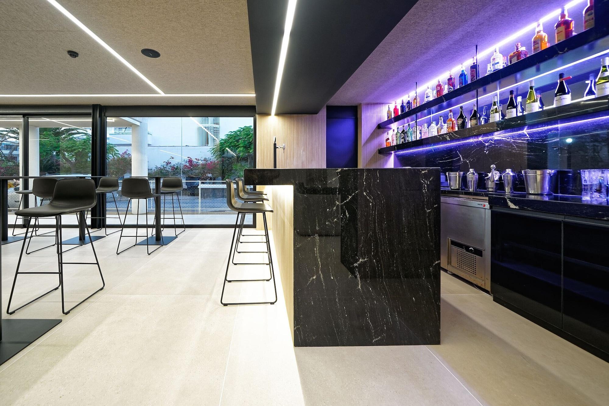 Bar/Salón Parque la Paz