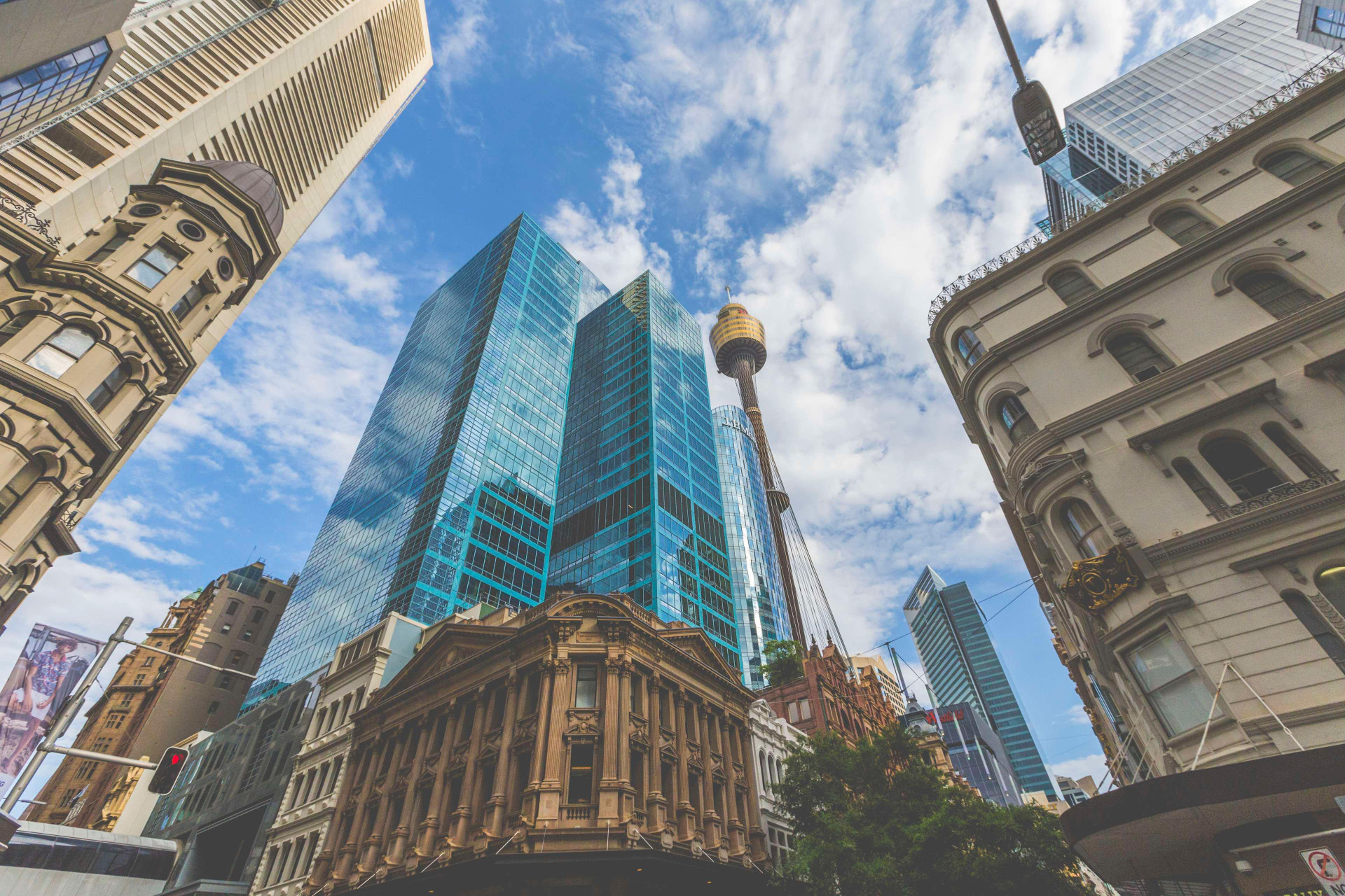 Vista Exterior Metro Apartments on King Street