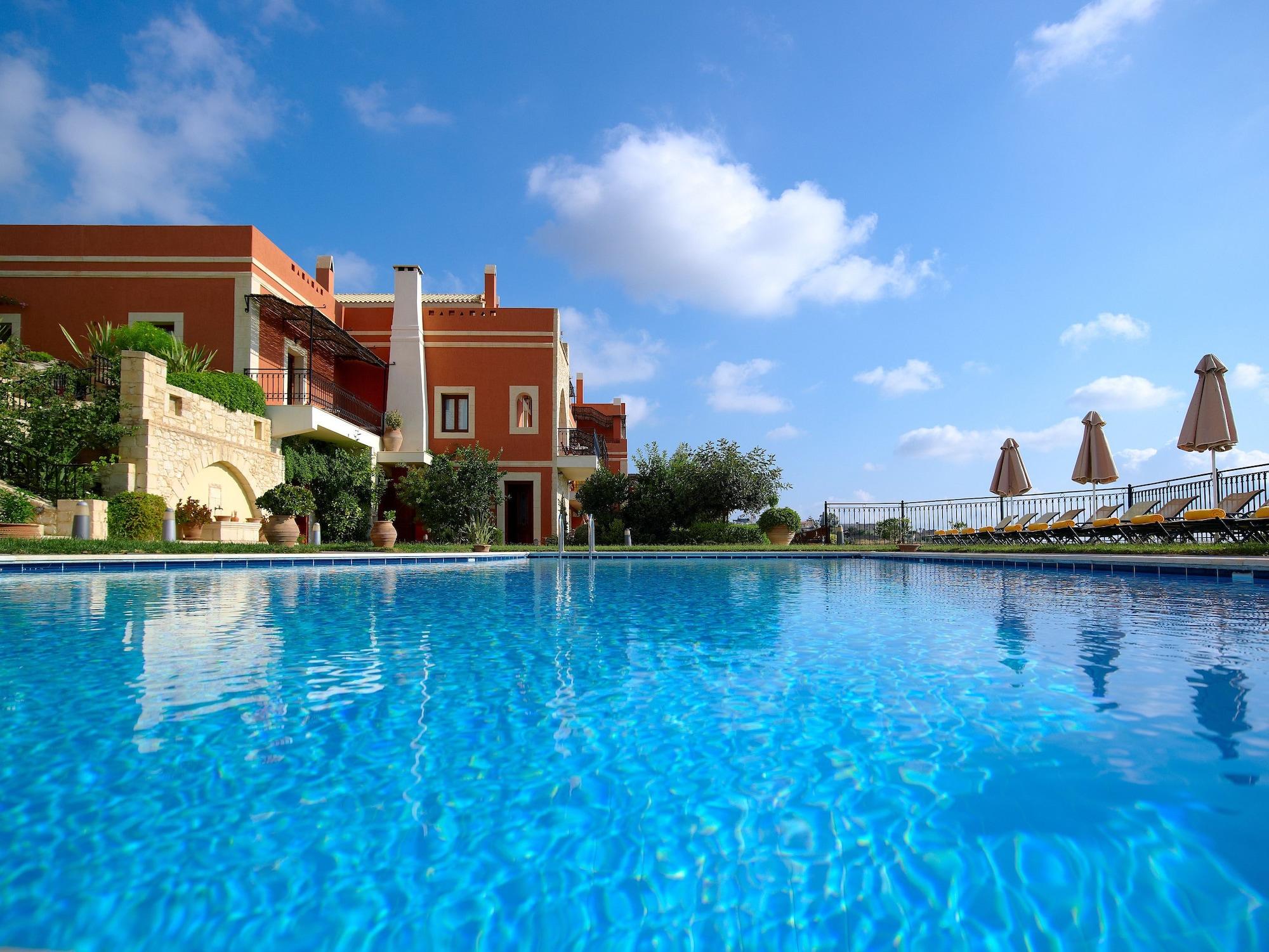Varios Katalagari Country Suites
