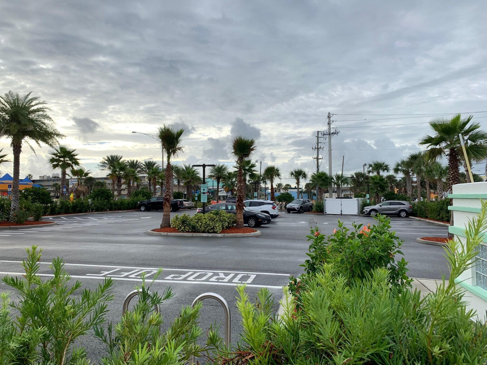 Vista Exterior Streamline Hotel