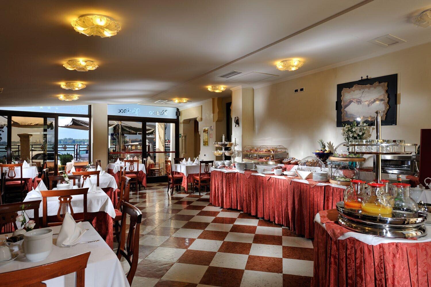 Restaurant Russo Palace Hotel