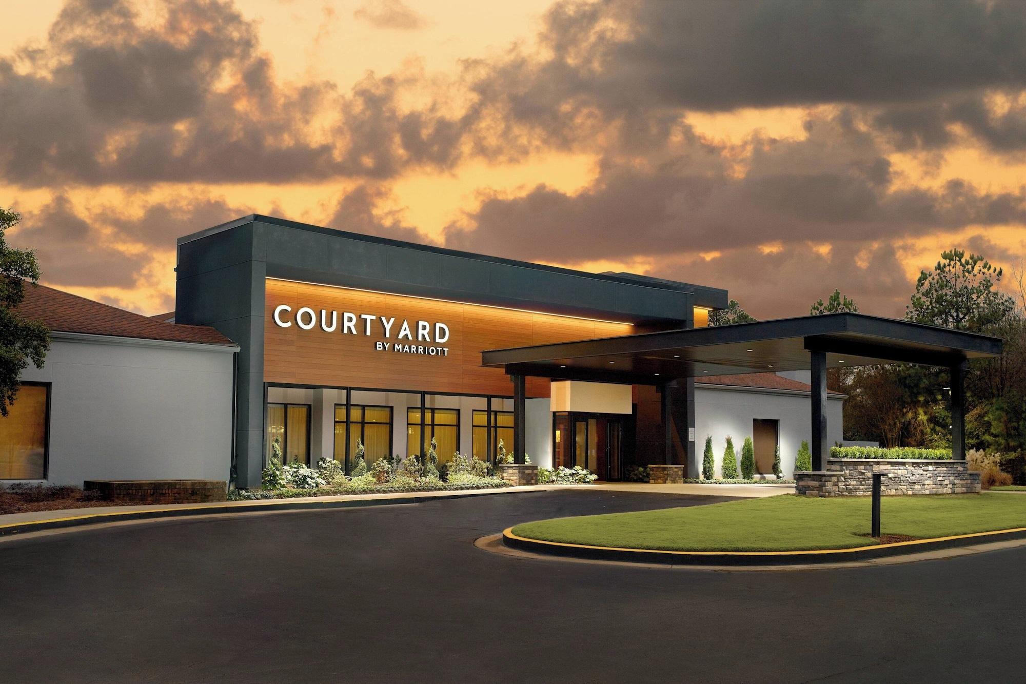 Varios Courtyard by Marriott Atlanta Airport South/Sullivan Road