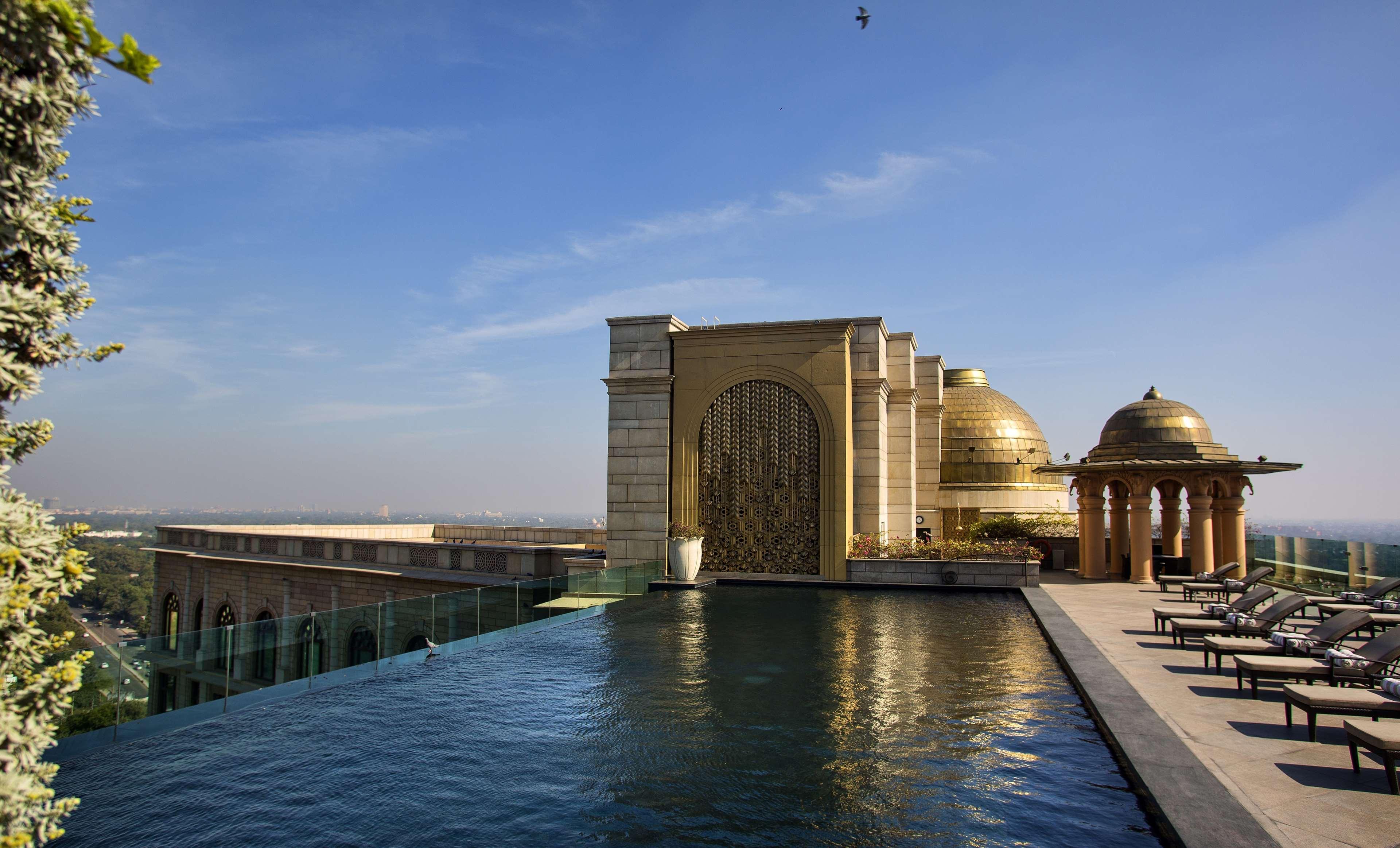 Vista da piscina The Leela Palace New Delhi