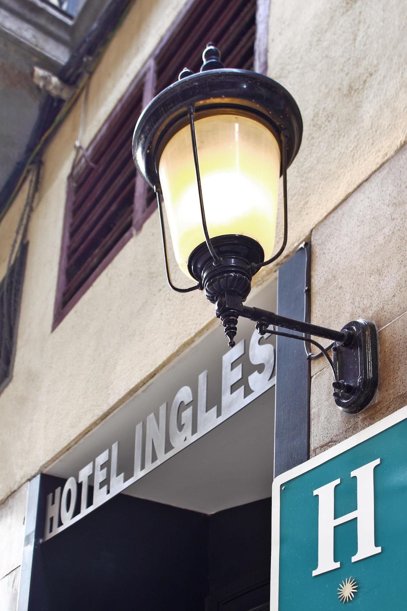 Vista Exterior Hotel Ingles