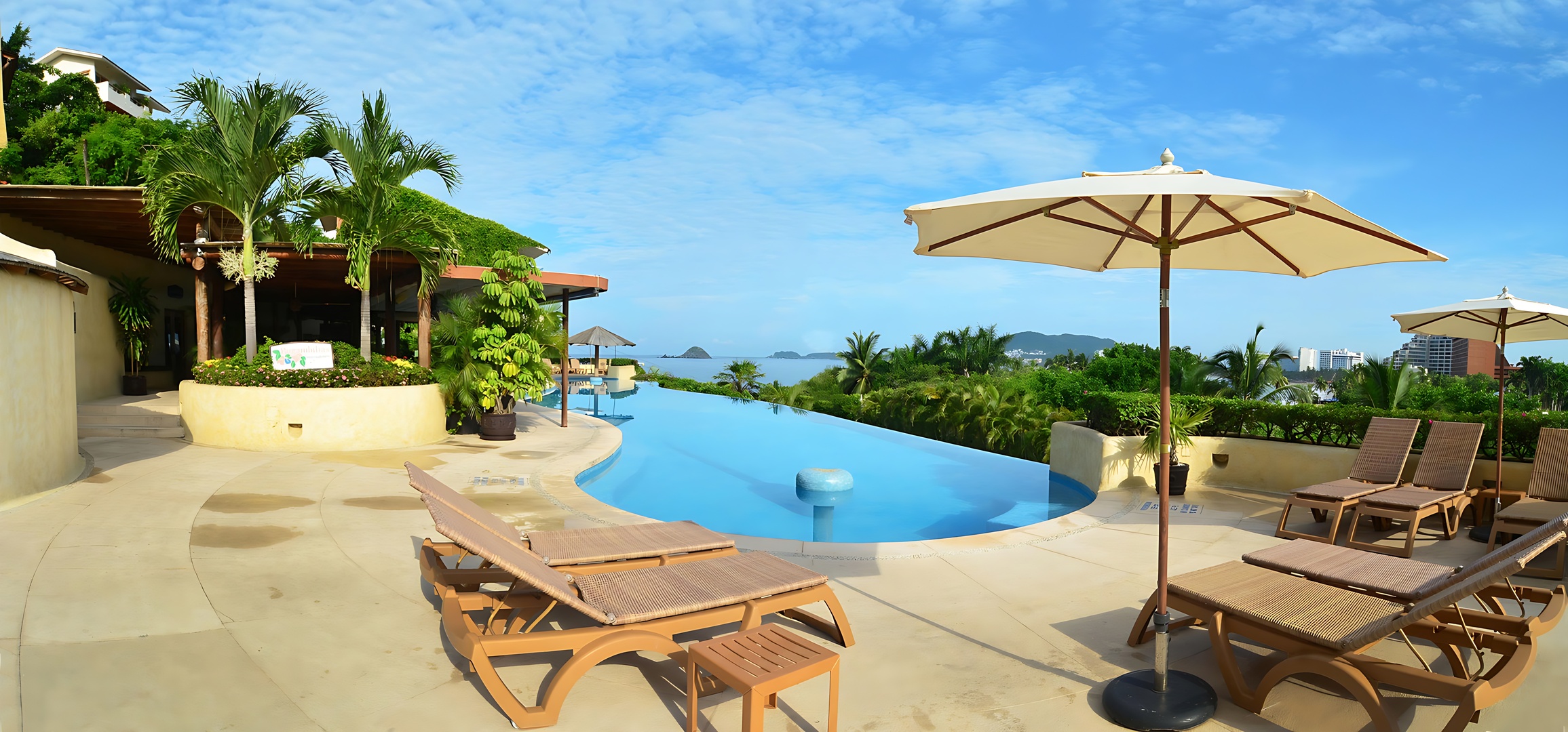 Vista Piscina Pacifica Resort Ixtapa