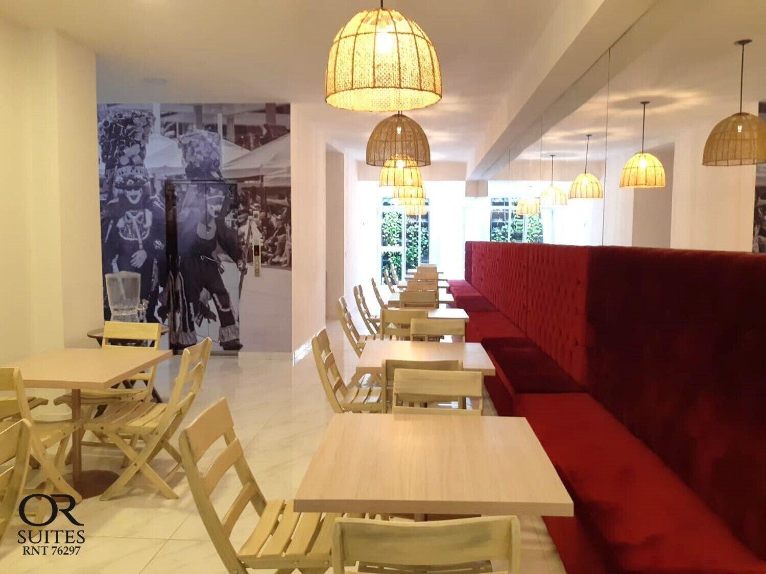 Restaurant Hotel OR Suites