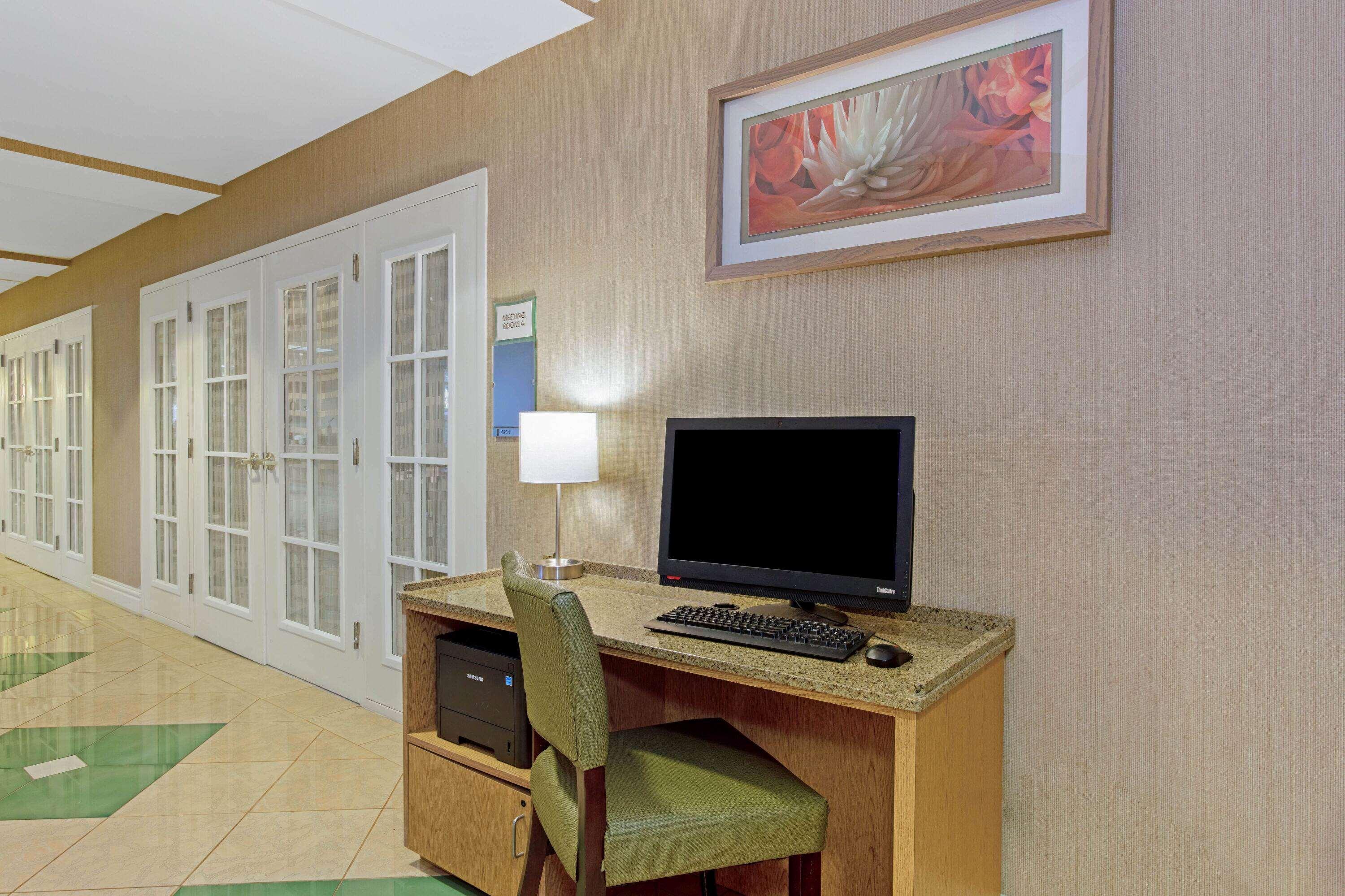 Centro de Negocios La Quinta Inn & Suites by Wyndham Orlando I Drive/Conv Ctr