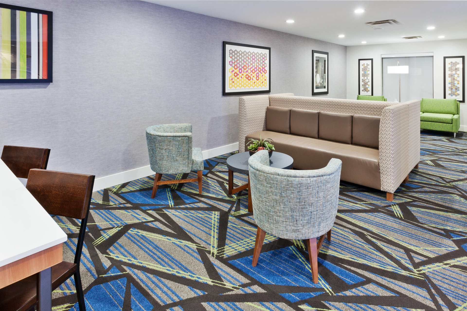 Vista Lobby Holiday Inn Express and Suites Rome
