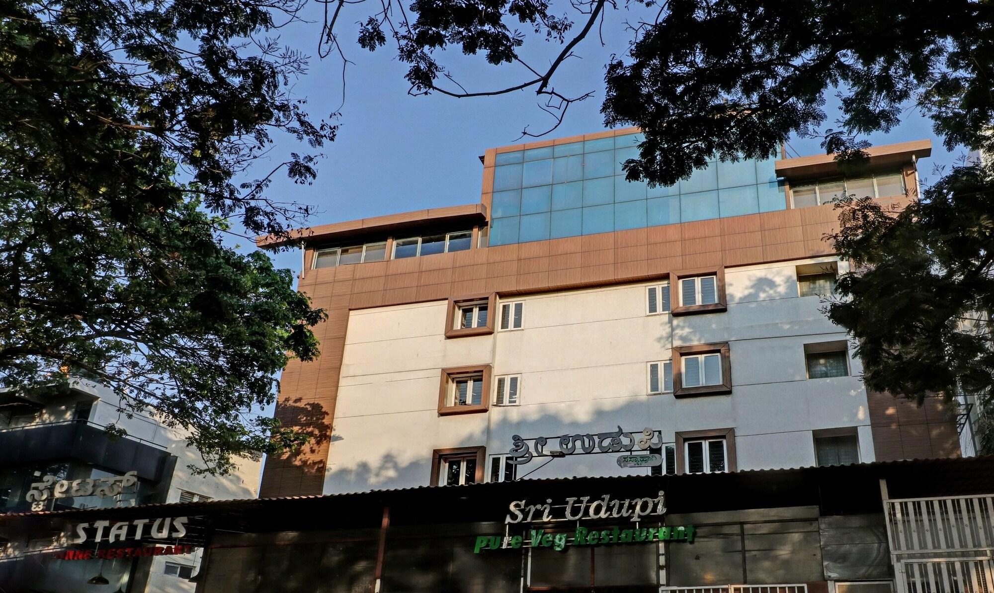 Vista Exterior TreeboTrend Hotel Status Executive Rooms
