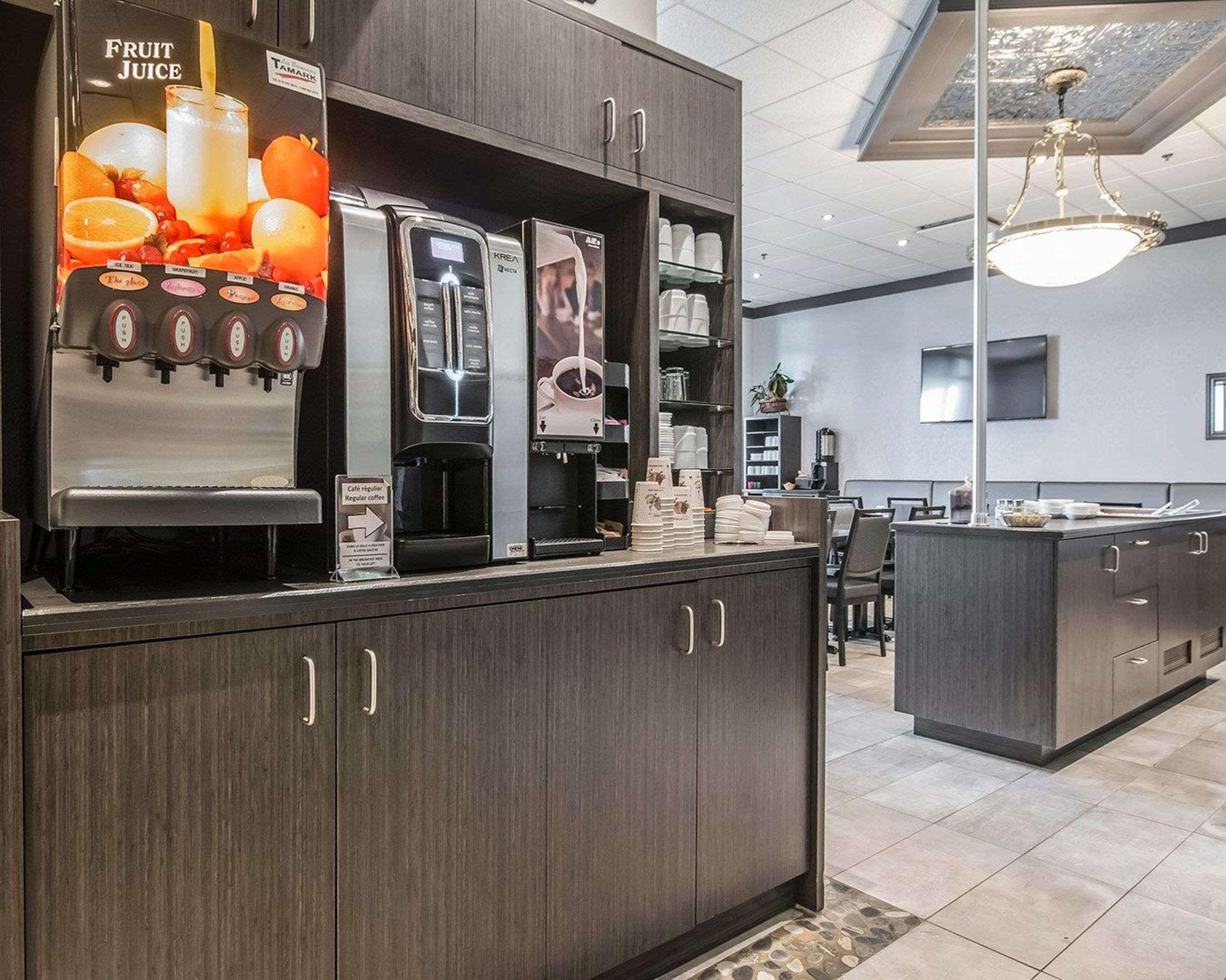 Restaurant Quality Suites Drummondville