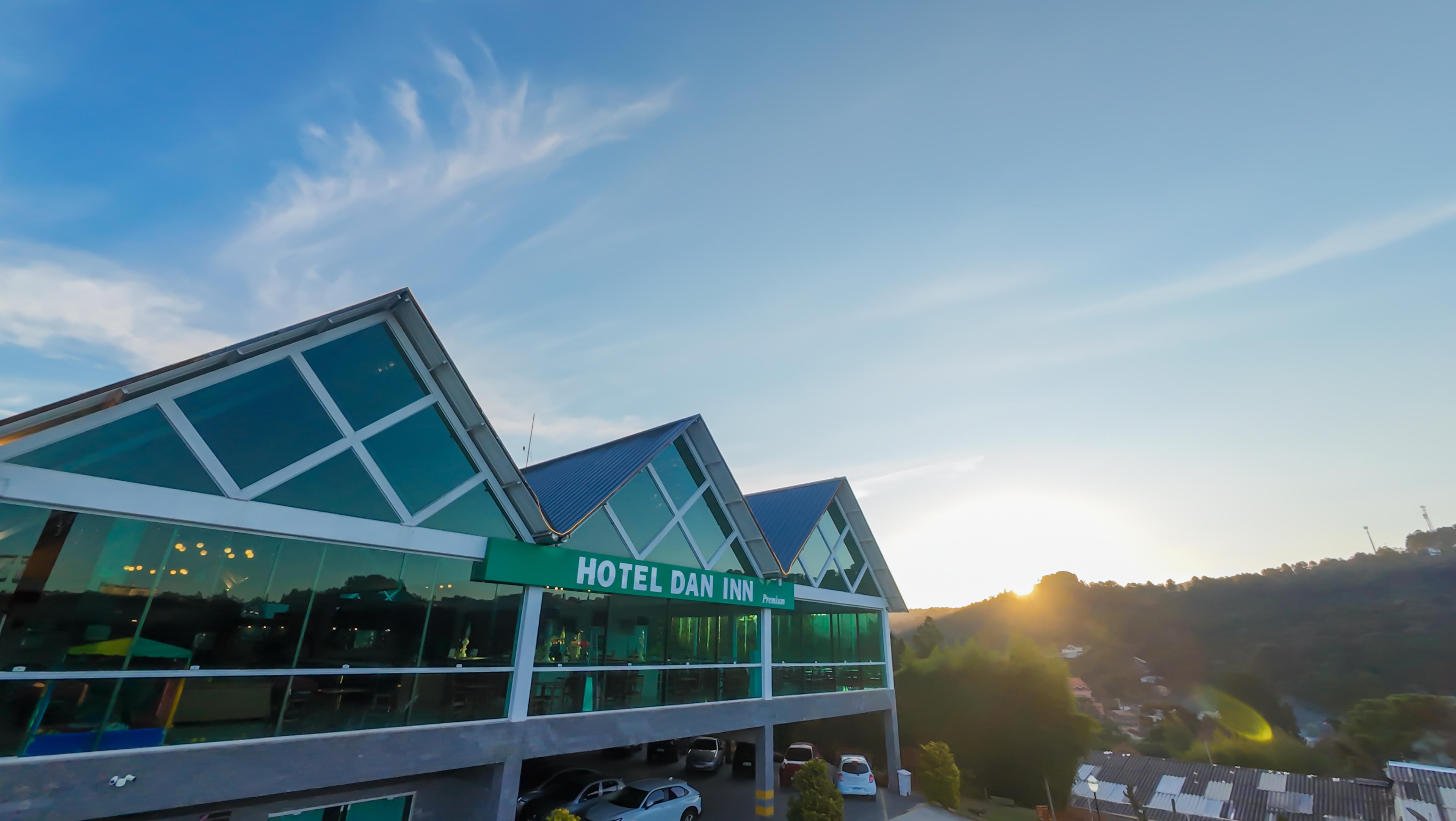 Vista Exterior Hotel Dan Inn Campos do Jordão