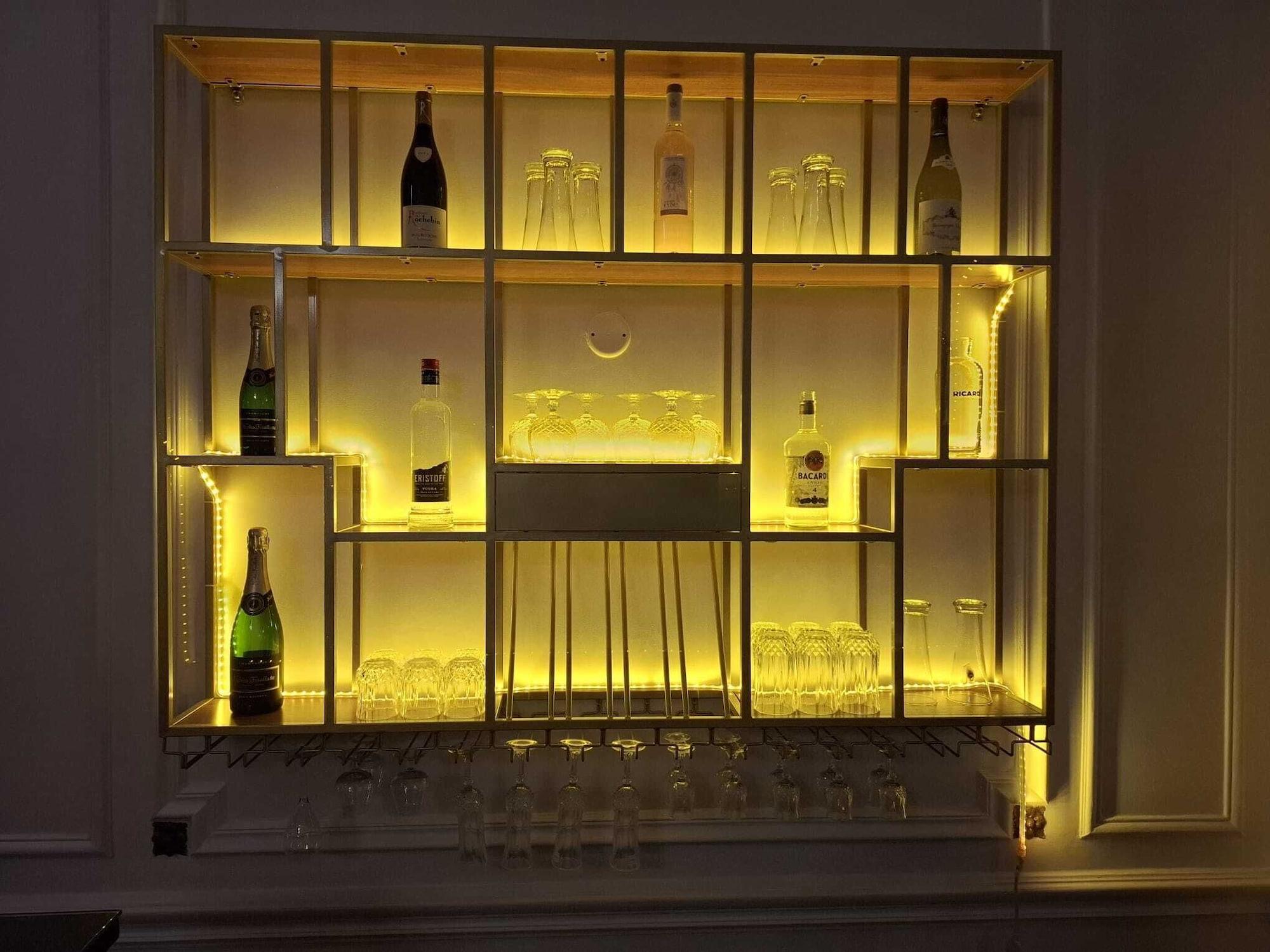 Bar/Salón Hotel Peyris Opera