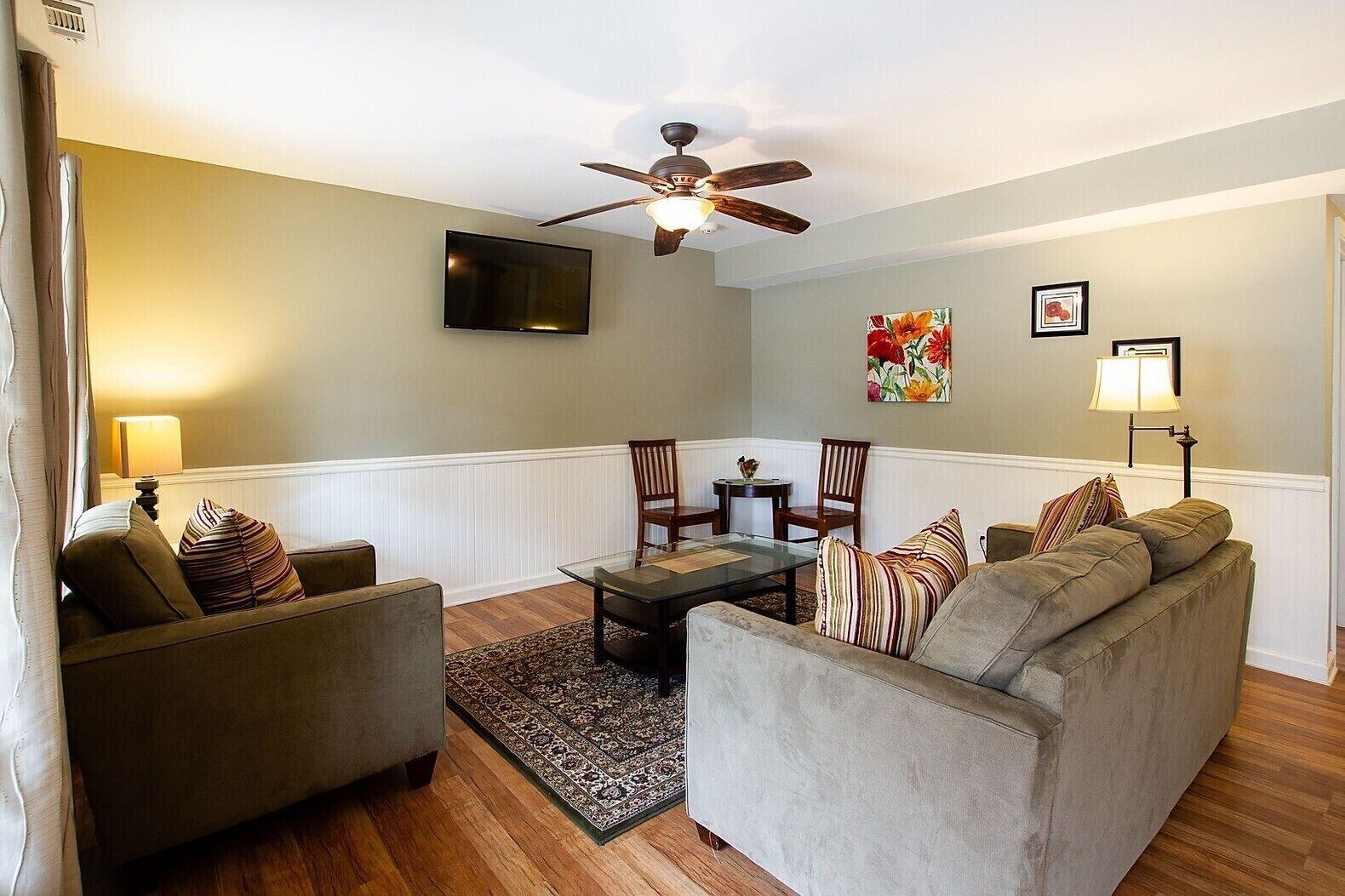 Comodidades del Alojamiento The Dahlonega Square Hotel & Villlas