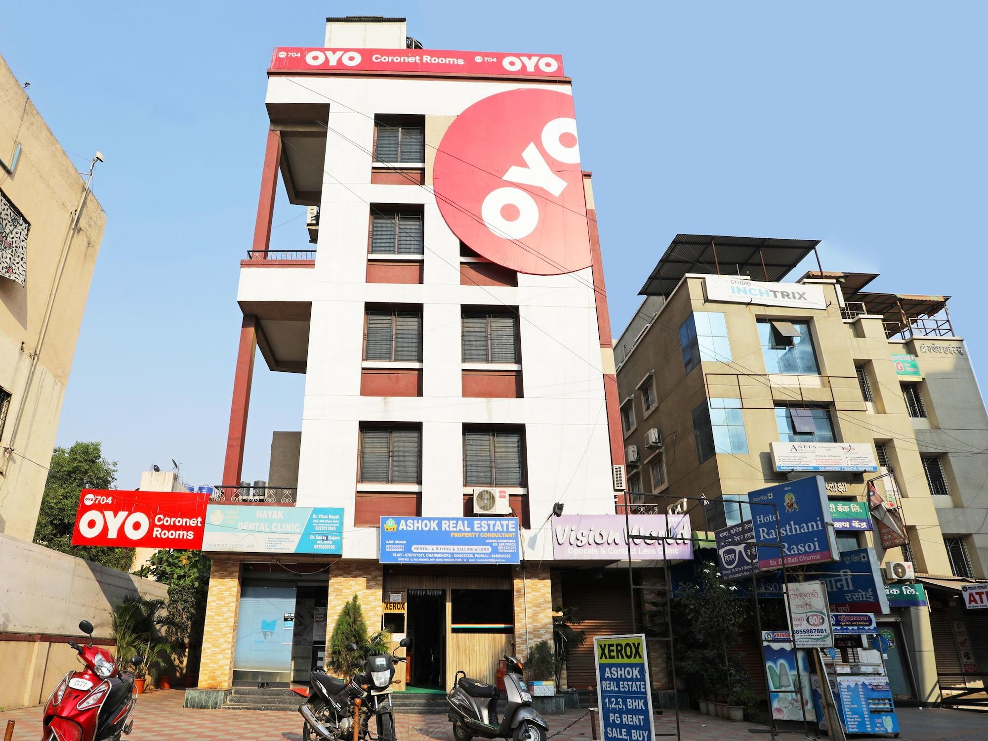Varios OYO 704 Apartment Kharadi