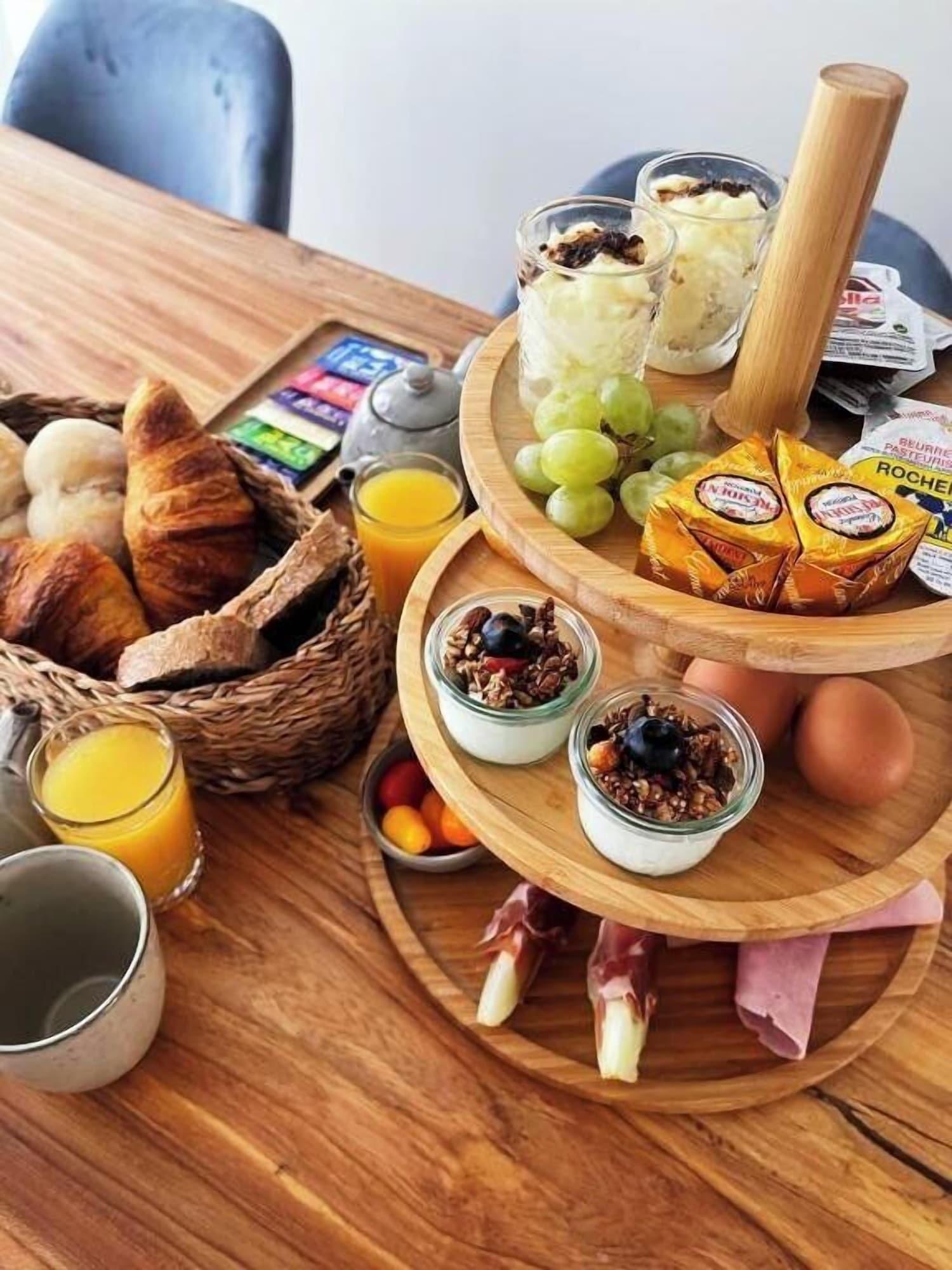 Restaurant The Lovelace Residence