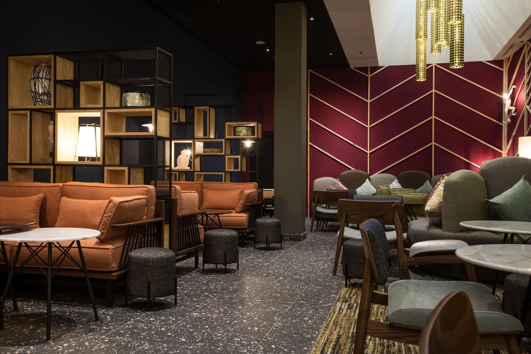 Bar/Salón Ibis Abdelmoumen Casa Centre