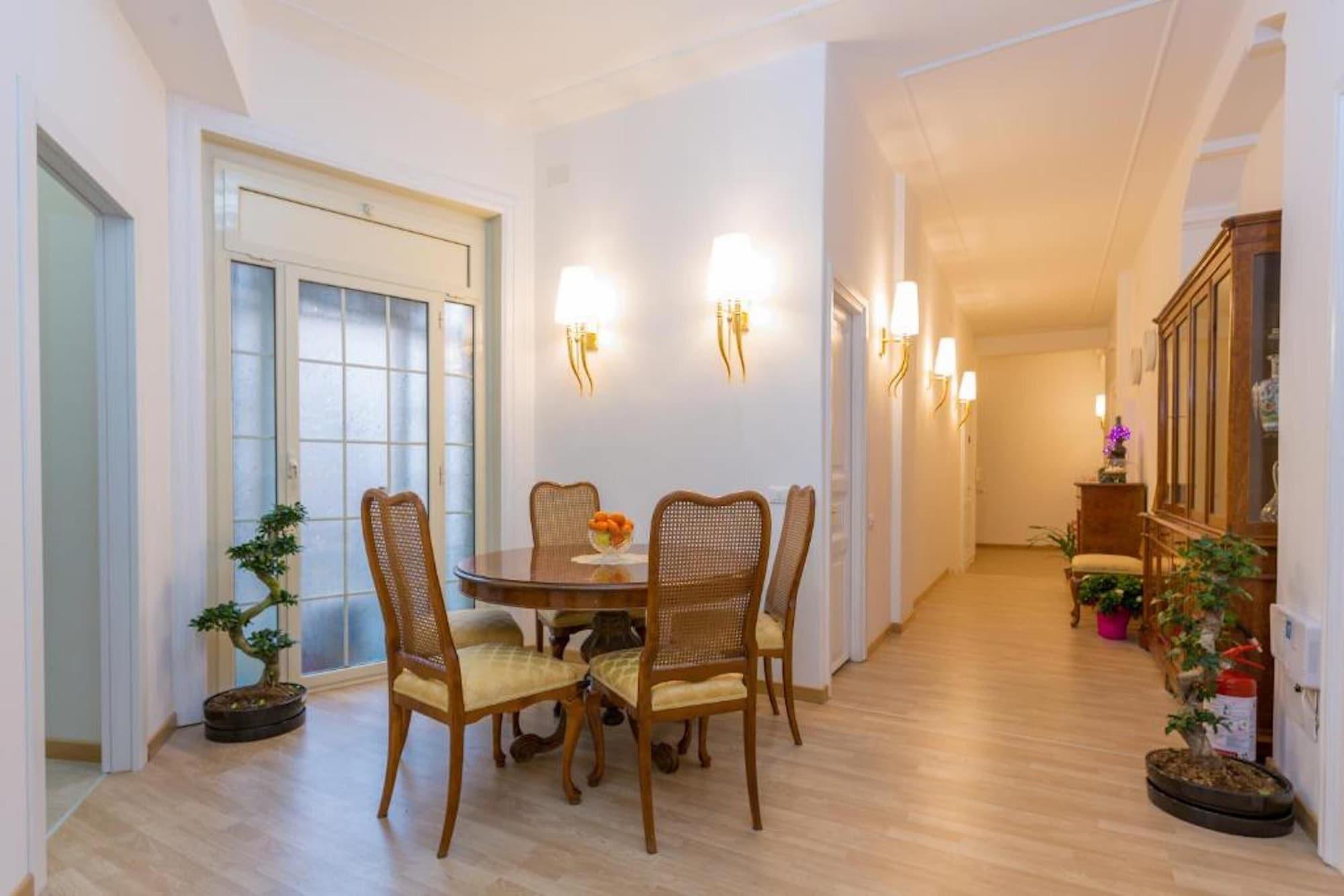 Comodidades del Alojamiento BQ House Castello Luxury Rooms