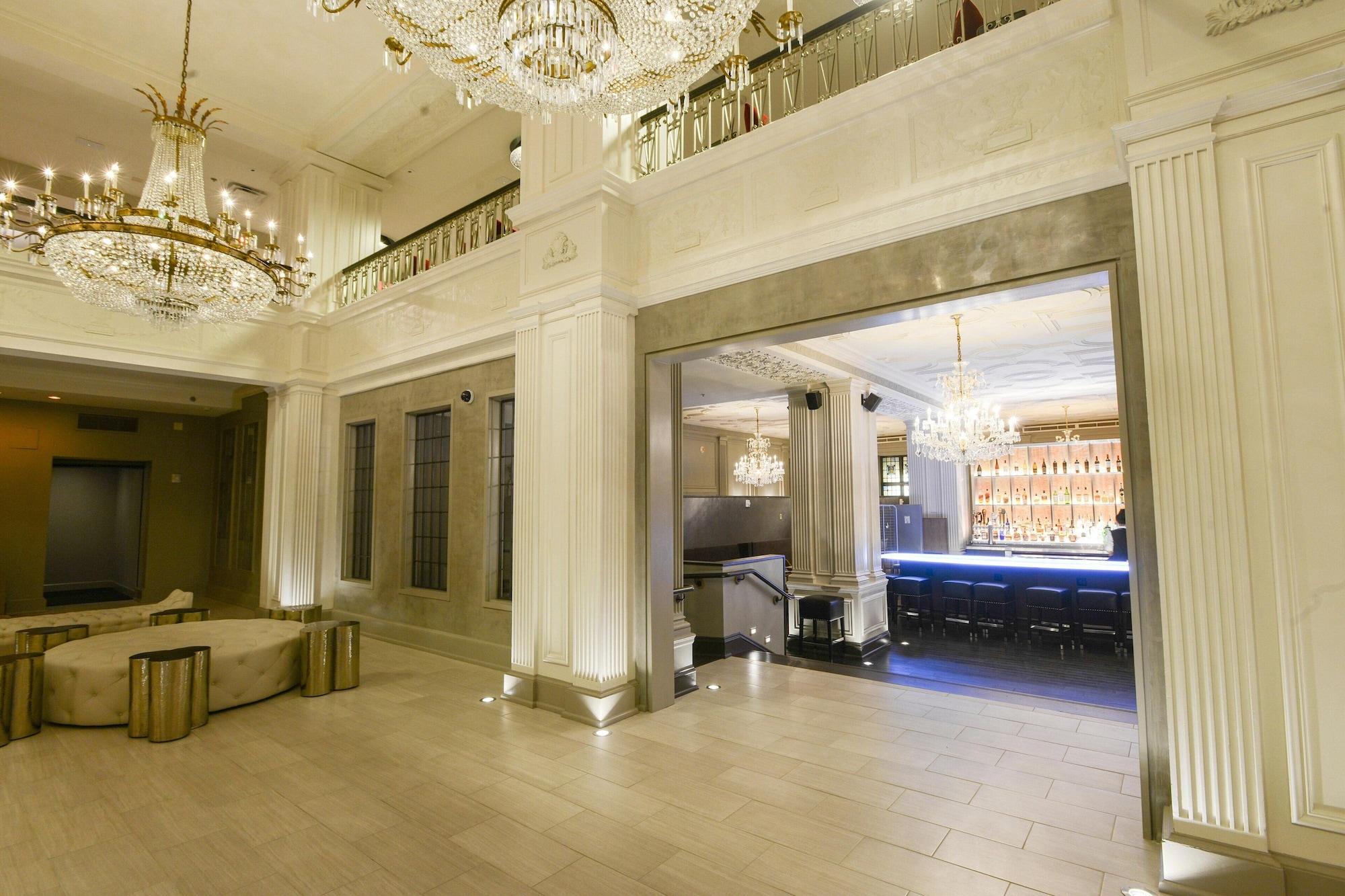 Vista Lobby Magnolia Hotel St. Louis, a Tribute Portfolio Hotel