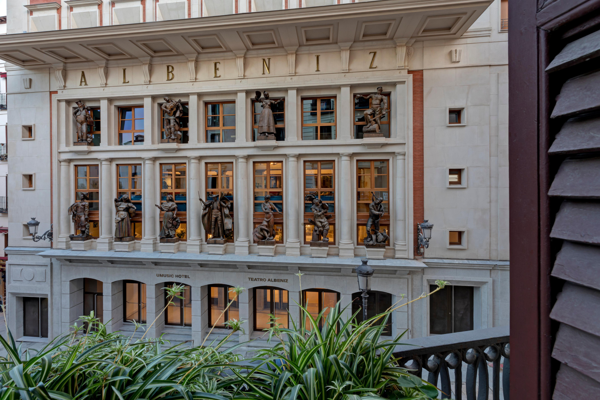 Vista Exterior UMusic Hotel Madrid