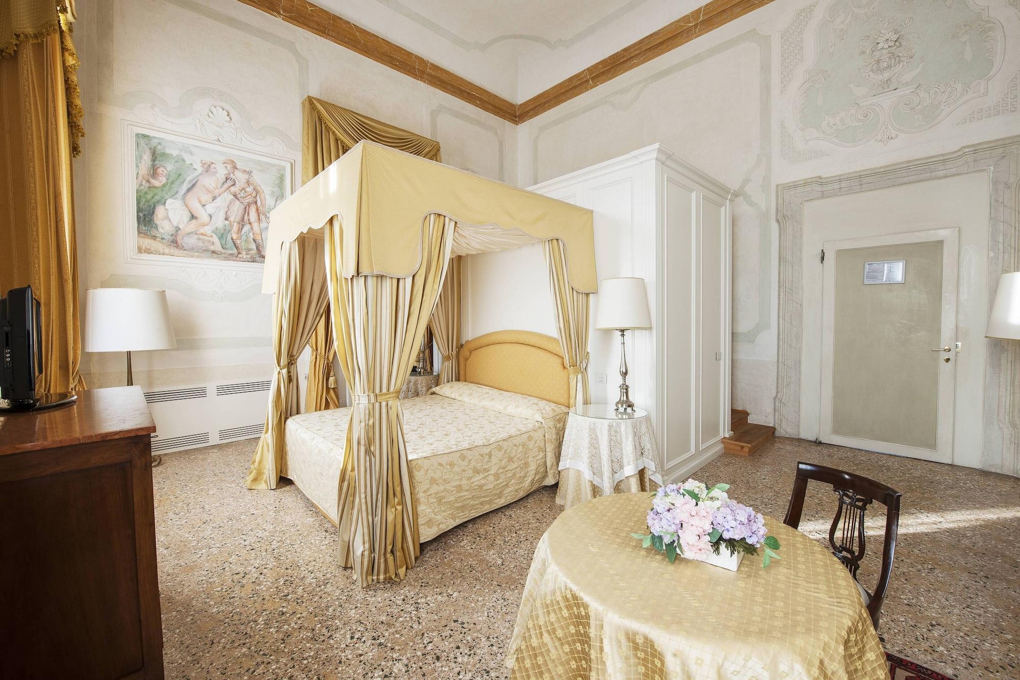 Habitación Hotel Relais Villa Cornèr della Regina