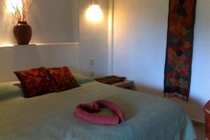 Alquiler Vacacional - Beautiful 3 Bedroom Condo w Swimming Pool- 1 Block from Fabulous La Ropa Beach