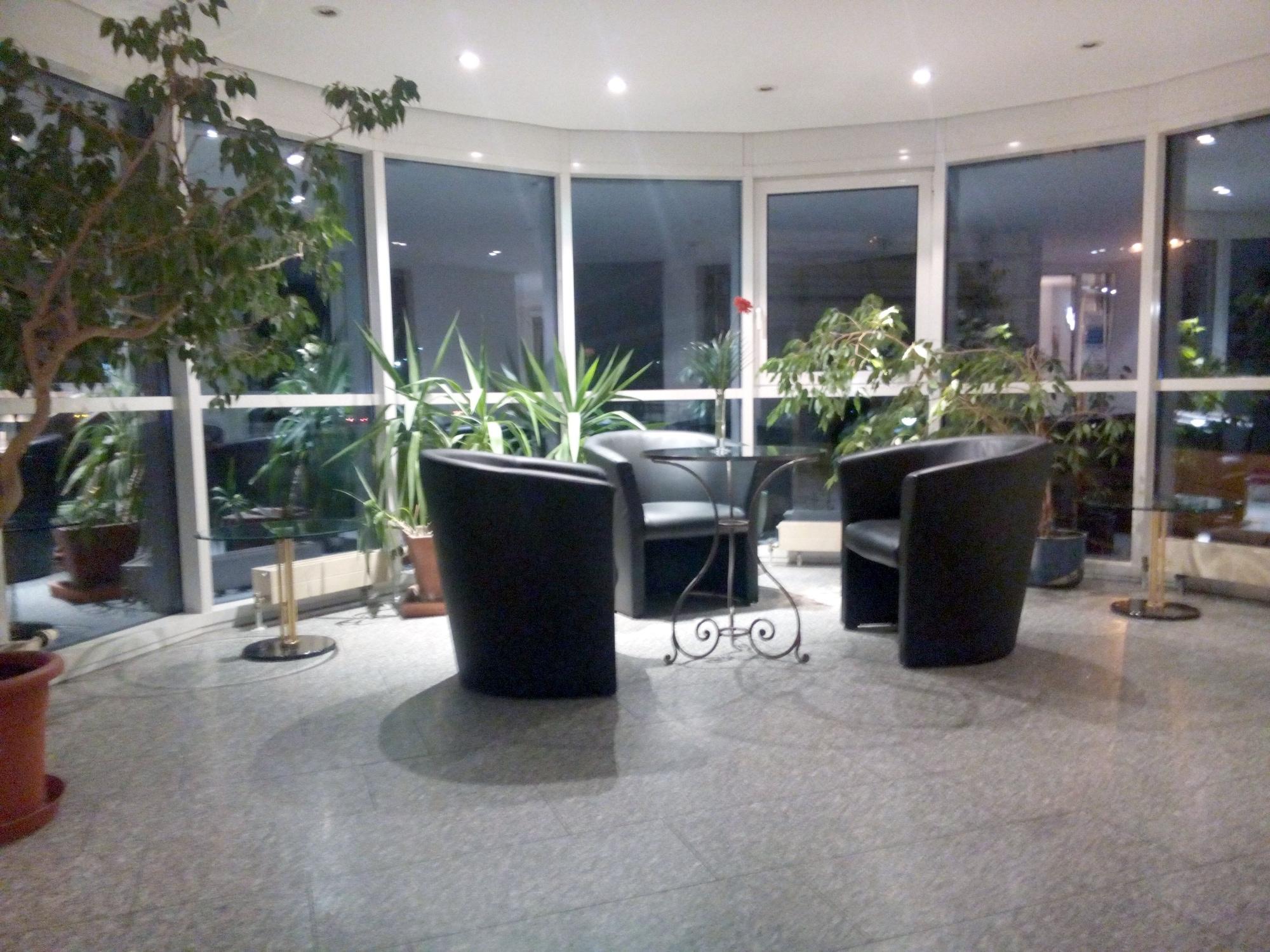 Vista Lobby Central Hotel
