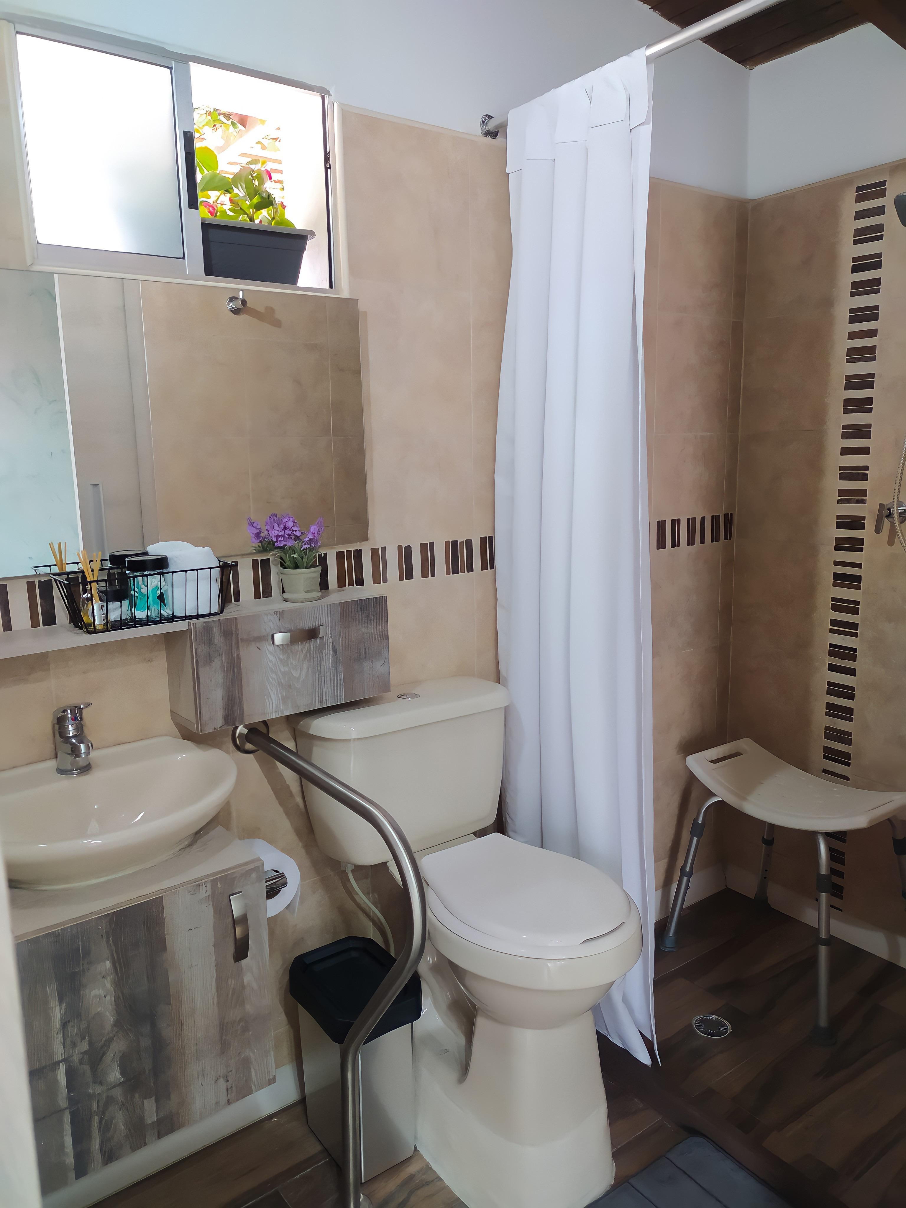 Baño Platinum Hotel