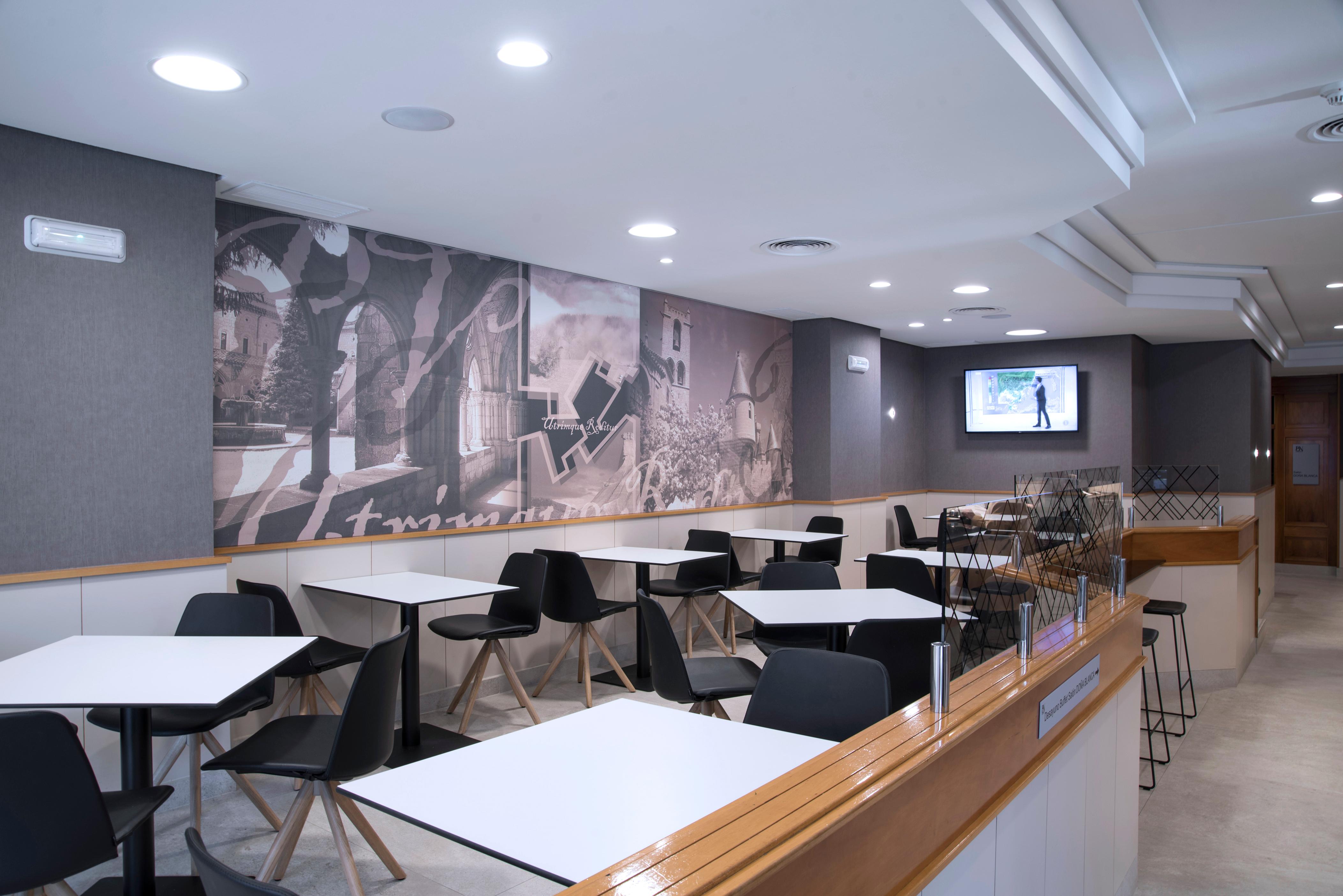 Bar/Salón Hotel Blanca de Navarra
