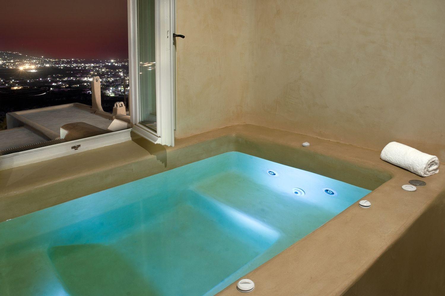 Set de Habitación Voreina Gallery Suites