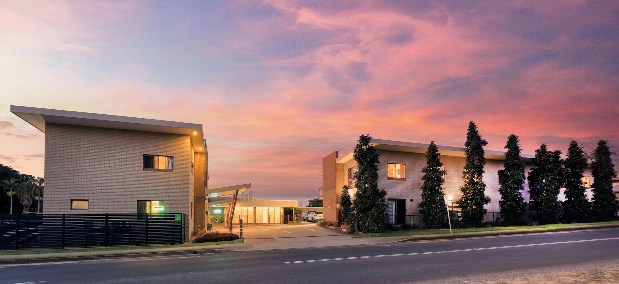 Varios Club Maclean Motel