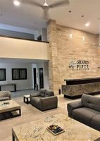 Alojamiento - Hotel Grand Fifty Suites